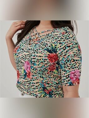 Torrid Favorite Tunic V Neck Strappy Tee Leopard Floral Size 1